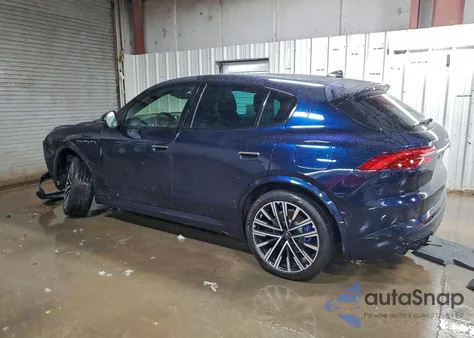 2023 Maserati Grecale Modena z USA, uszkodzony, nr VIN ZN682AVM5P7407701